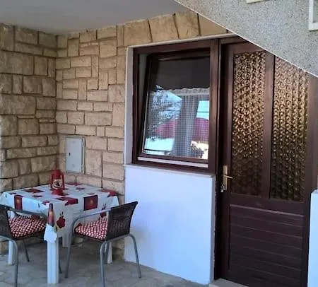 Apartman Pula 아파트 *